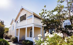 Wollaston House By The Bnb Collection